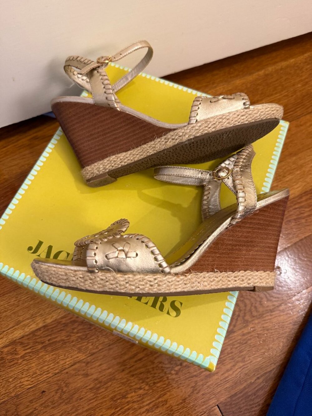 Jack Rogers Clare Strap Wedges (Platinum) size 8.5